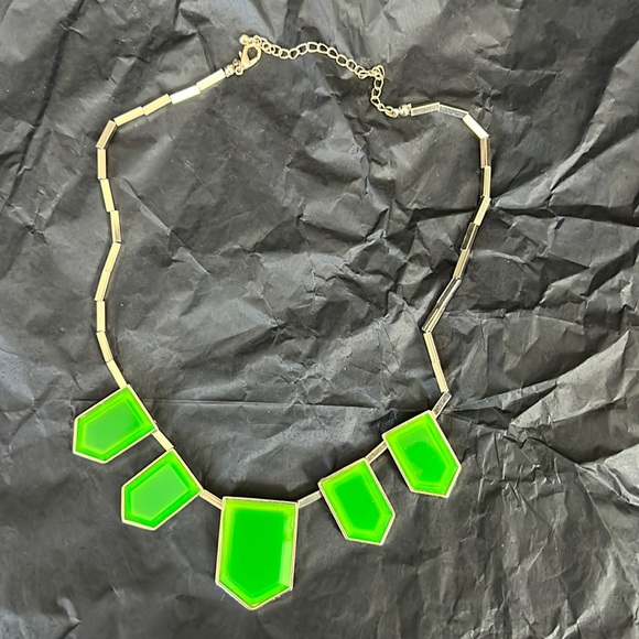 Neon-green-like necklace - Picture 1 of 1